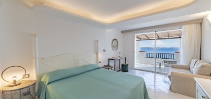 Hotel La Bisaccia 4*, Séjour Italie, Sardaigne par Ôvoyages Hotel La Bisaccia 4*, Séjour Italie, Sardaigne par Ôvoyages