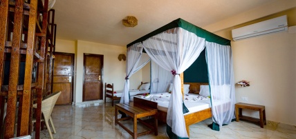 Combiné Palumbo Waves Resort 4* & Safari 2 nuits dans la réserve de Selous en avion, Séjour Tanzanie, Zanzibar par Ôvoyages Combiné Palumbo Waves Resort 4* & Safari 2 nuits dans la réserve de Selous en avion, Séjour Tanzanie, Zanzibar par Ôvoyages