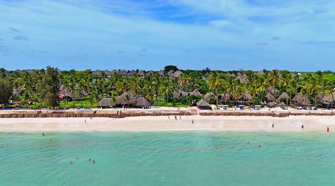 Ôclub Select BlueBay Beach Resort & Spa 5* + Safari 1 nuit en avion, Combiné Tanzanie, Zanzibar par Ôvoyages Ôclub Select BlueBay Beach Resort & Spa 5* + Safari 1 nuit en avion, Combiné Tanzanie, Zanzibar par Ôvoyages